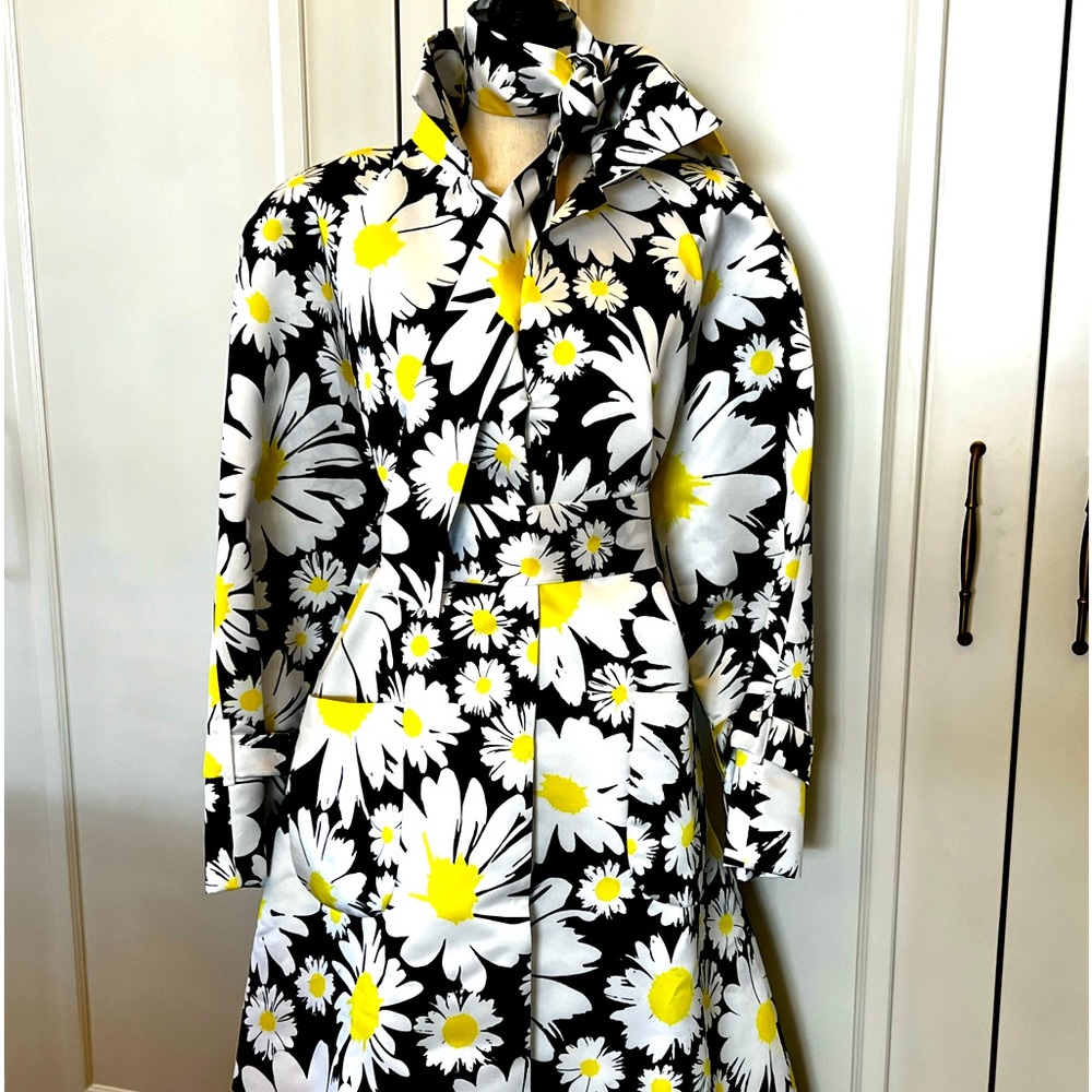 Richard Quinn Belted Daisy-Print Duchess Satin Coat